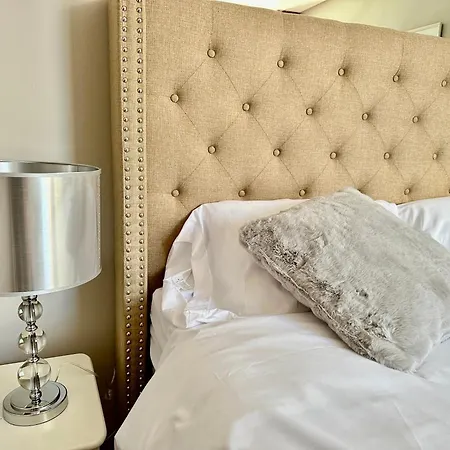 Luxury 4beds Ski-in&out Large! דירה *