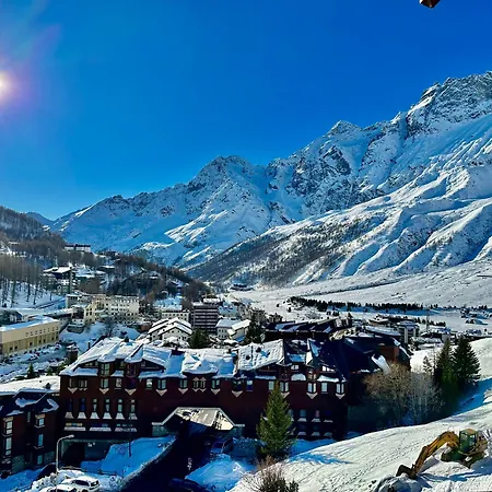 Luxury 4beds Ski-in&out Large!