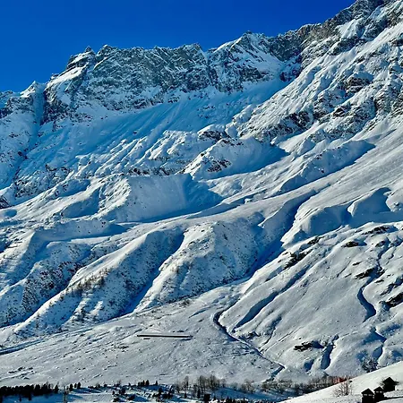 Luxury 4beds Ski-in&out Large! * ブレウイル・チェルヴィナイア