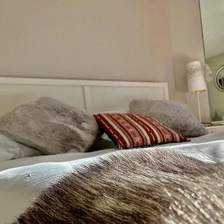 Luxury 4beds Ski-in&out Large! דירה *