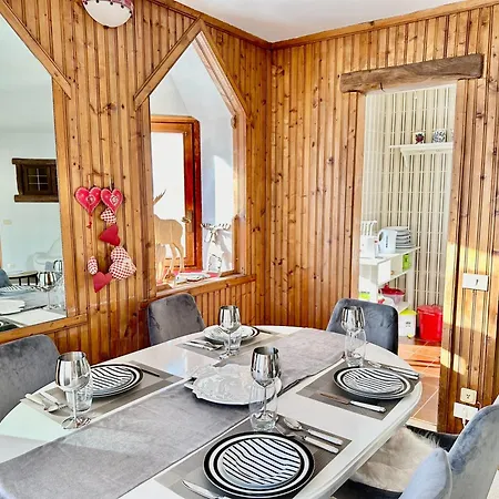 Luxury 4beds Ski-in&out Large! * ברויל-קרוויניה