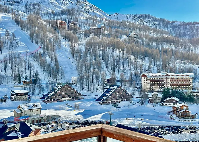 Luxury 4beds Ski-in&out Large! 公寓 布勒伊-切尔维尼亚