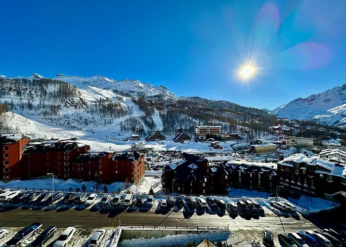 Luxury 4beds Ski-in&out Large! 公寓 布勒伊-切尔维尼亚