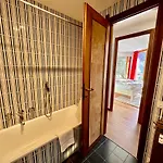 Апартаменты Luxury 4beds Ski-in&out Large! Брей-Червиния