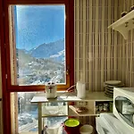 Luxury 4beds Ski-in&out Large! Апартаменты
