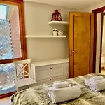 Luxury 4beds Ski-in&out Large! Апартаменты Брей-Червиния