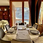 Luxury 4beds Ski-in&out Large! Апартаменты Брей-Червиния