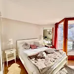 Luxury 4beds Ski-in&out Large! * Брей-Червиния