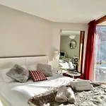 Апартаменты Luxury 4beds Ski-in&out Large!