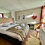 Luxury 4beds Ski-in&out Large! Апартаменты *