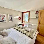 Luxury 4beds Ski-in&out Large! Апартаменты Брей-Червиния