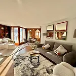 Апартаменты Luxury 4beds Ski-in&out Large! Брей-Червиния