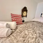 Luxury 4beds Ski-in&out Large! Апартаменты *
