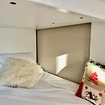 Апартаменты Luxury 4beds Ski-in&out Large! Брей-Червиния