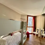 Luxury 4beds Ski-in&out Large! Брей-Червиния