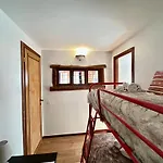 Luxury 4beds Ski-in&out Large! Брей-Червиния