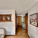 Luxury 4beds Ski-in&out Large! Апартаменты *