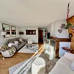 Luxury 4beds Ski-in&out Large! Апартаменты Брей-Червиния