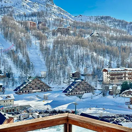Luxury 4beds Ski-in&out Large! Апартаменты Брей-Червиния