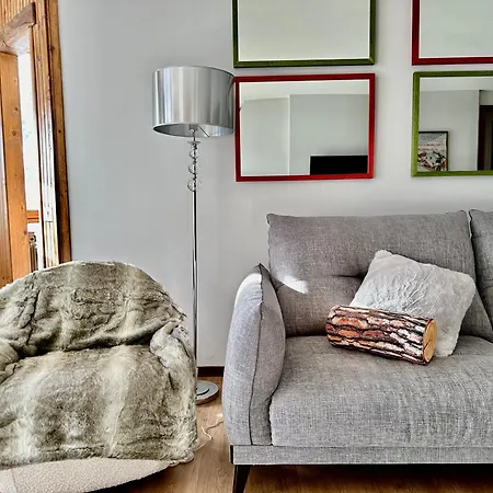 Luxury 4beds Ski-in&out Large! Брей-Червиния