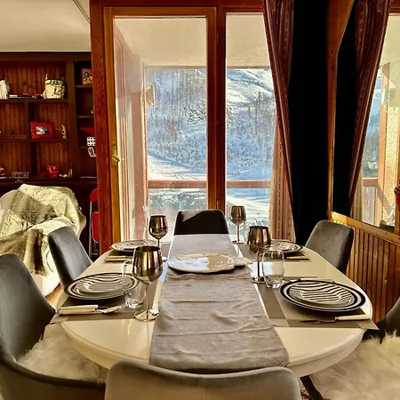 Luxury 4beds Ski-in&out Large! Апартаменти Брей-Червінія