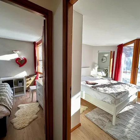 Luxury 4beds Ski-in&out Large! Apartment *