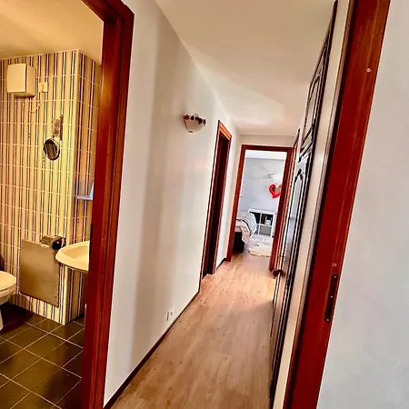 Апартаменти Luxury 4beds Ski-in&out Large! *