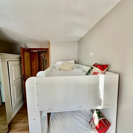 Luxury 4beds Ski-in&out Large! * Breuil-Cervinia