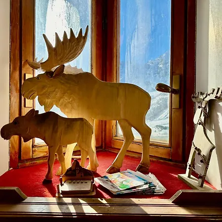 Luxury 4beds Ski-in&out Large! Апартаменти