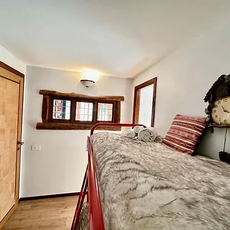 Апартаменти Luxury 4beds Ski-in&out Large! *