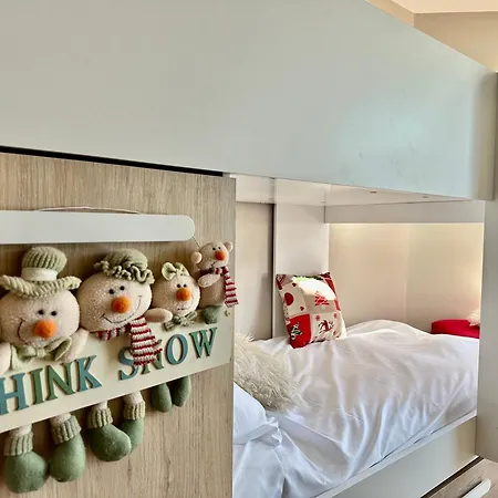 Апартаменти Luxury 4beds Ski-in&out Large! Брей-Червінія