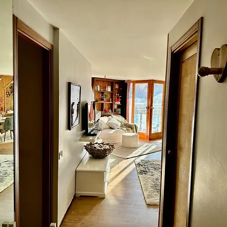 Luxury 4beds Ski-in&out Large! Apartman *