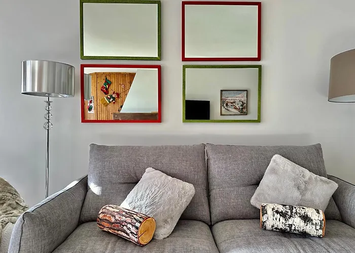 Luxury 4beds Ski-in&out Large! *