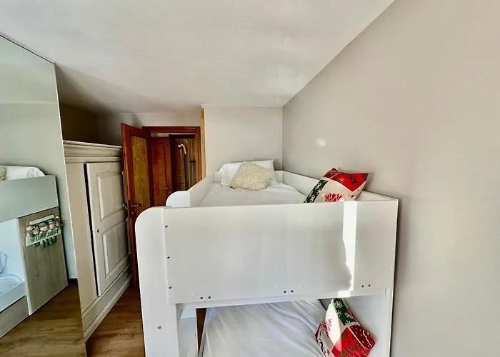 Luxury 4beds Ski-in&out Large! * Брей-Червінія