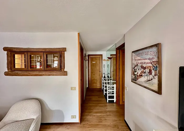 Luxury 4beds Ski-in&out Large! Апартаменти *